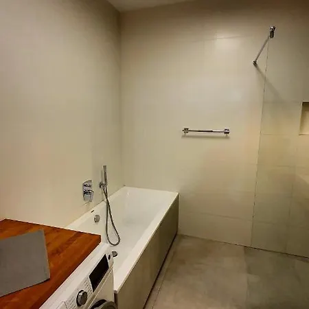 Apartament Z Ogrodem I Grillem. 아파트 *